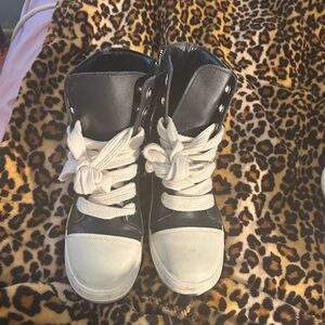 Stylish Black and White Women Shoes